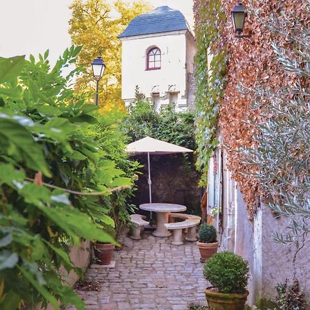 Cozy Home In Gennes With Kitchen Екстер'єр фото